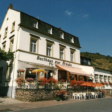 Gasthaus Zur Traube Hatzenport Exteriör bild