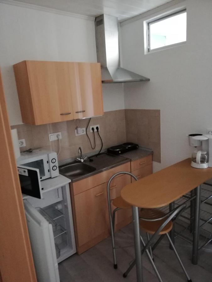 Gasthaus Zur Traube Hatzenport Exteriör bild