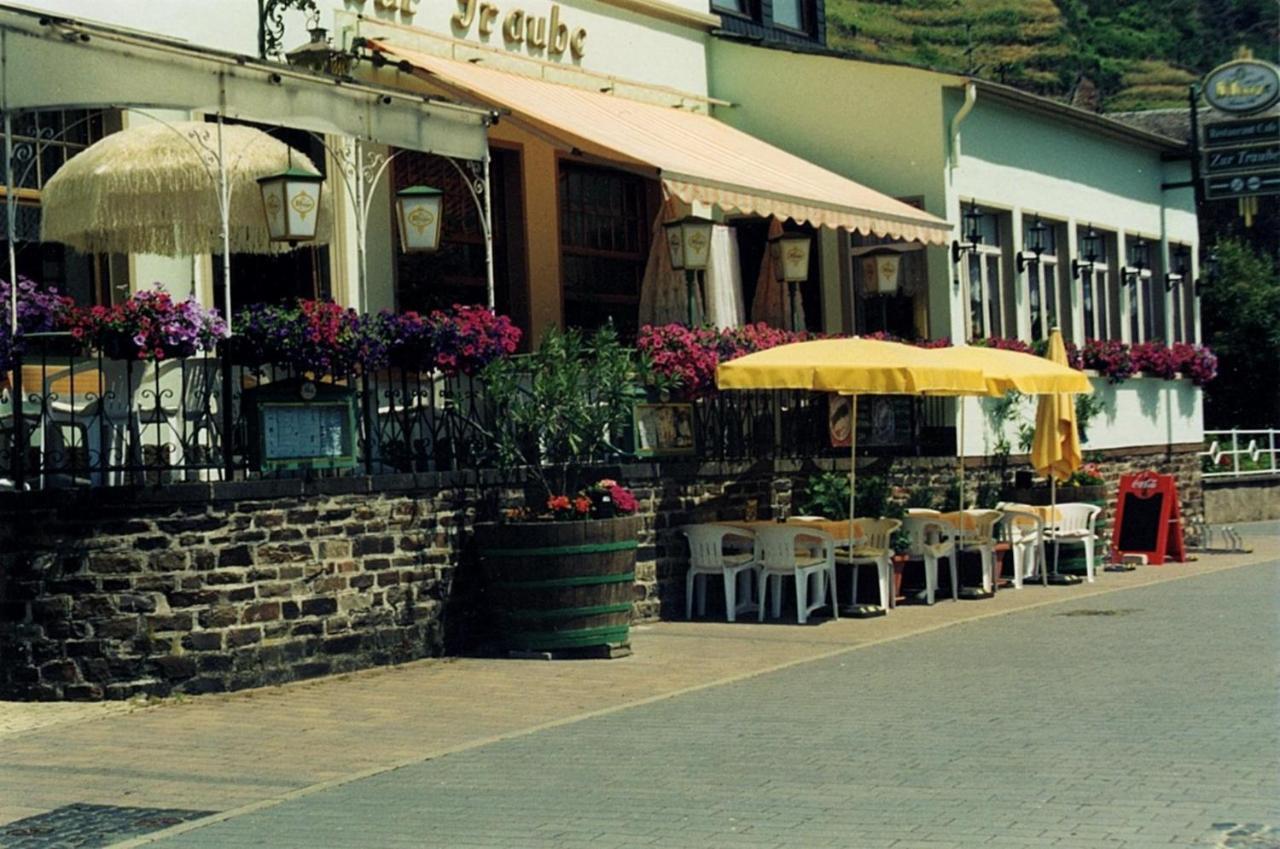 Gasthaus Zur Traube Hatzenport Exteriör bild